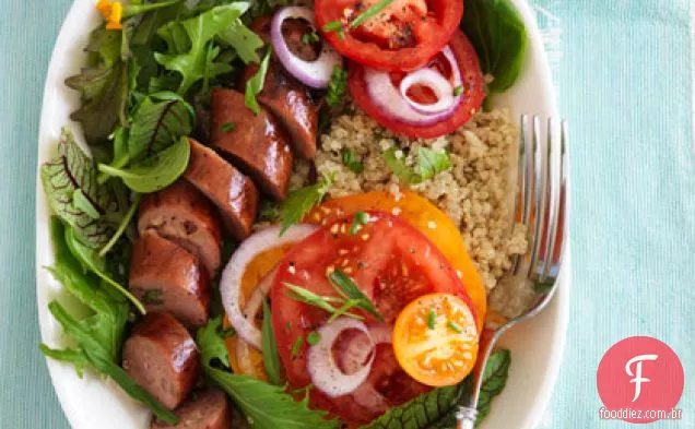 Tomates com salsicha e molho de deusa verde