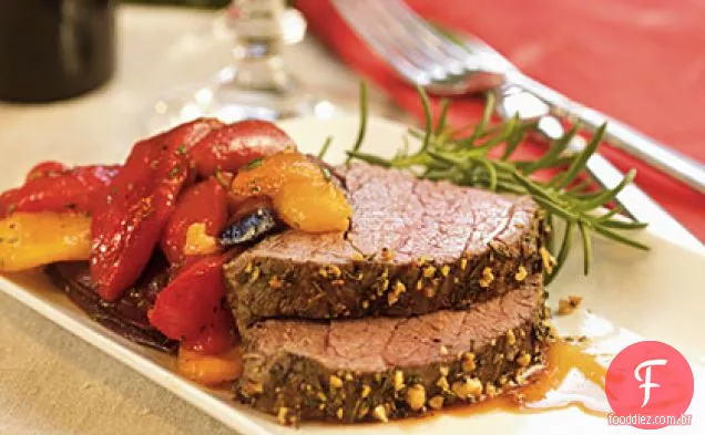 Lombo de carne de alecrim com pimentão balsâmico