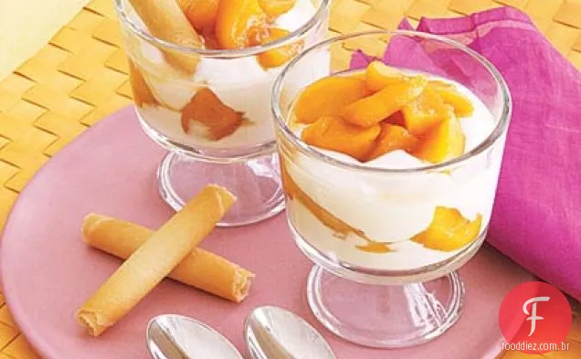 Parfaits de pêssego e iogurte cristalizados