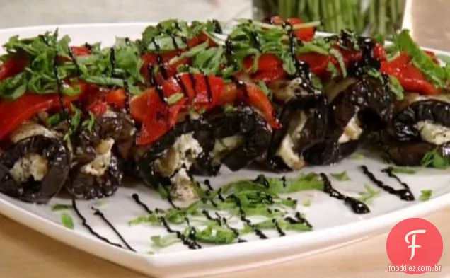 Roulade de berinjela grelhada com esmalte balsâmico