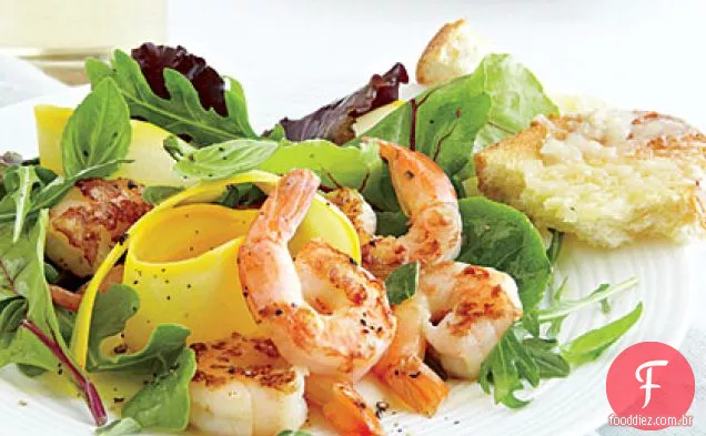 Salada de camarão e erva