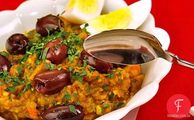 Salada De Berinjela Grelhada Com Cebola Refogada, Alho E Tomate
