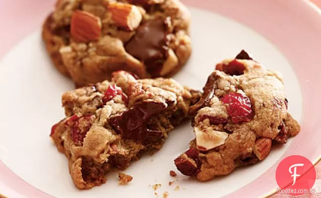 Biscoitos De Cereja-Amêndoa-Chocolate-Pedaços