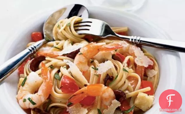 Camarão e Brie Linguine