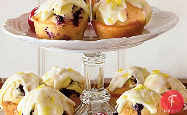 Muffins de mirtilo com esmalte de queijo creme de limão