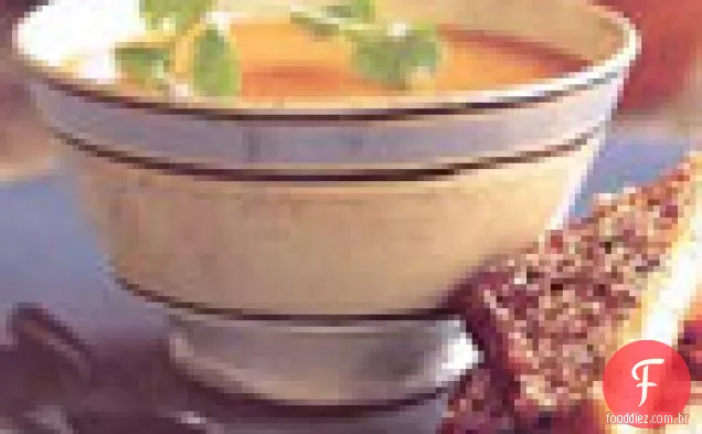 Sopa de abóbora quente e azeda