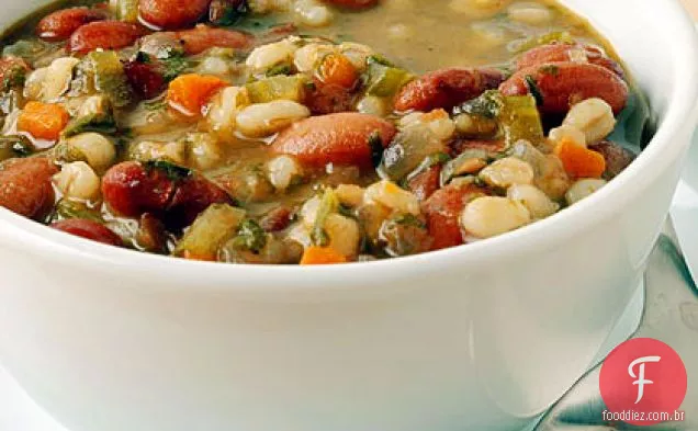 Sopa de feijão e cevada