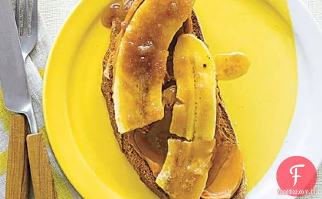 Banana grelhada em torrada