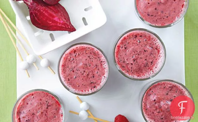 Smoothie de bagas e beterrabas