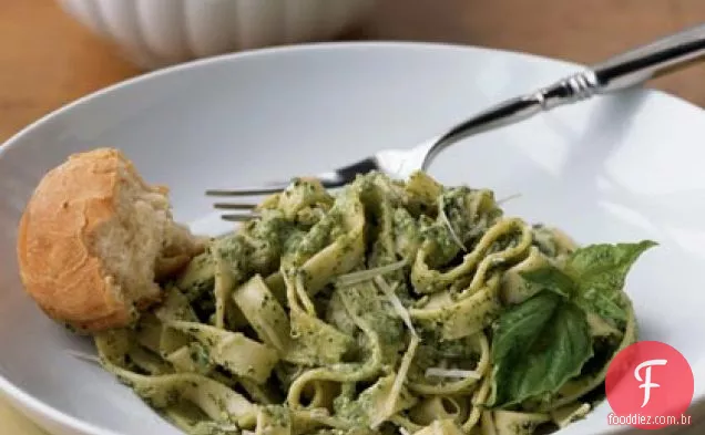 Macadâmia-Pesto Fettuccine