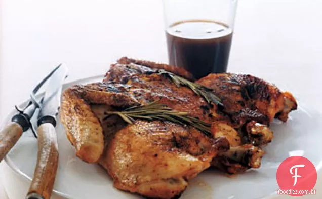 Frango com molho de bordo de pimenta preta