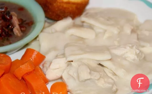 Frango e bolinhos caseiros ao estilo do Sul