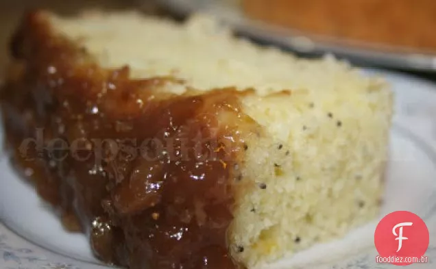 Bolo de sementes de papoula de Limão Com Cobertura De Figo e noz