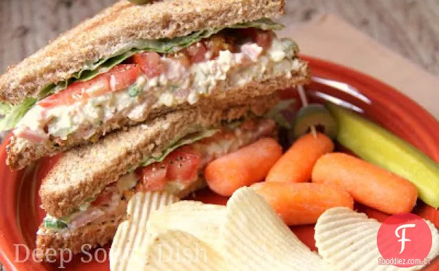 Salada de presunto e ovo do Sul