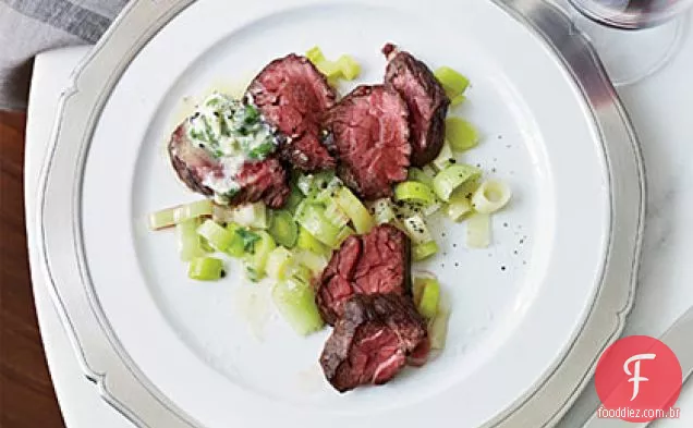 Bife grelhado com alho-manteiga de conhaque