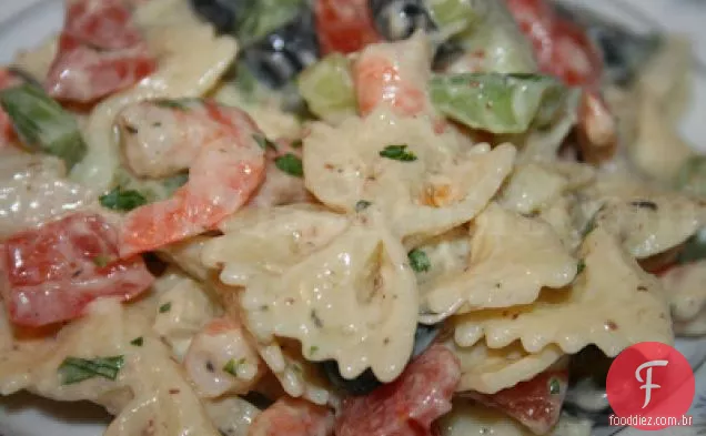 Camarão com Salada De Macarrão Com Gravata borboleta