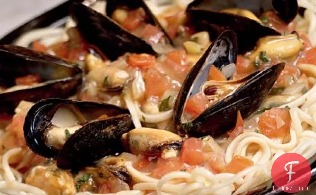 Linguine com mexilhões