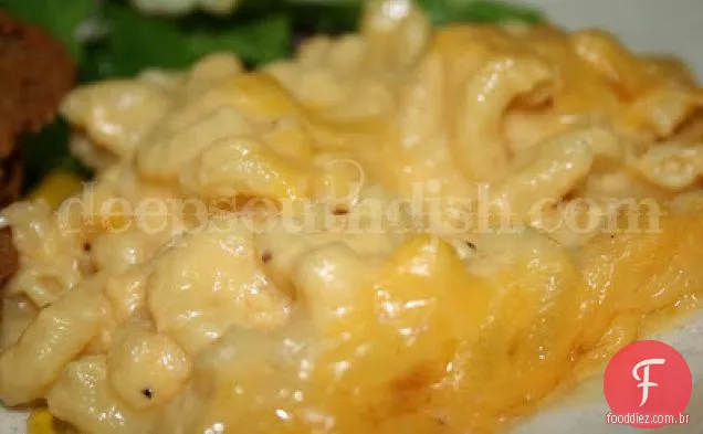 Macarrão cozido e queijo