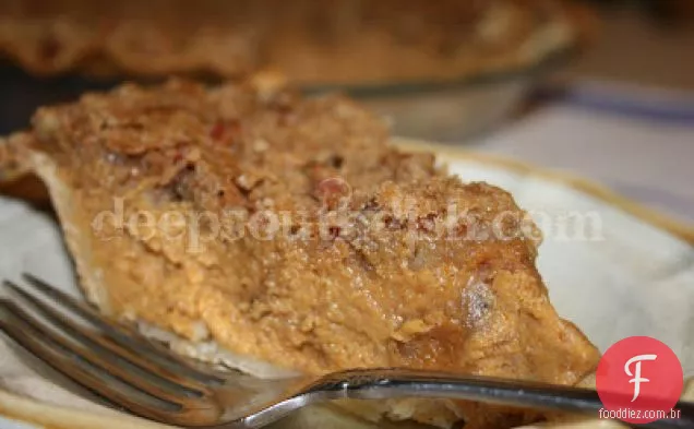 Torta de abóbora praliné com molho de Rum de bordo