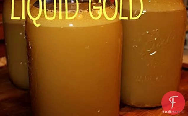 Como fazer caldo de galinha caseiro
