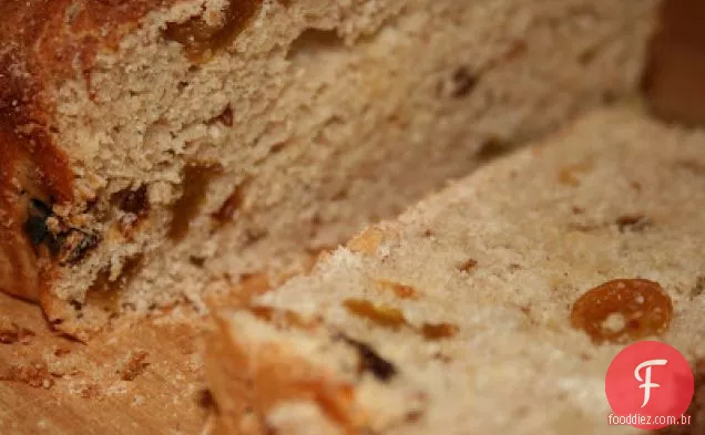 Pão De Passas Com Torradas De Canela