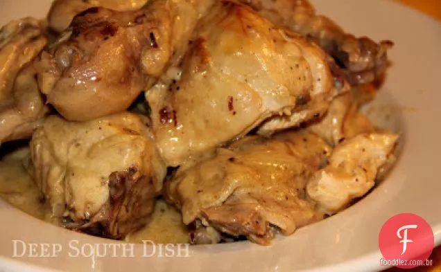 Frango assado com molho cremoso de amêndoa