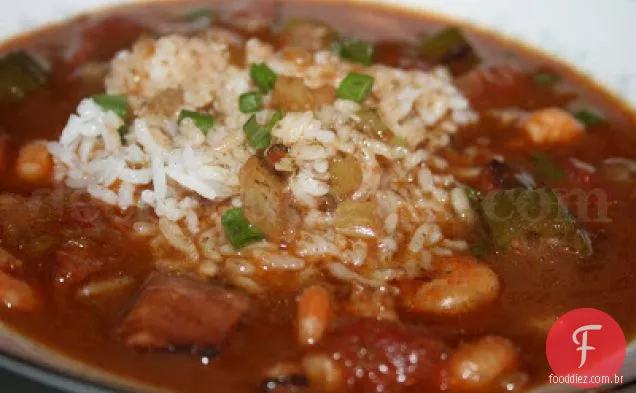 Camarão e Andouille Gumbo com quiabo