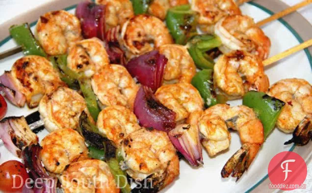 Cajun Espetos De Camarão Grelhado