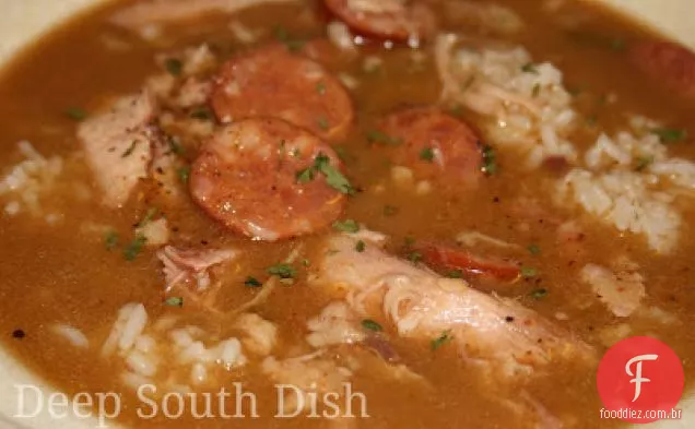 Frango e Andouille salsicha Gumbo