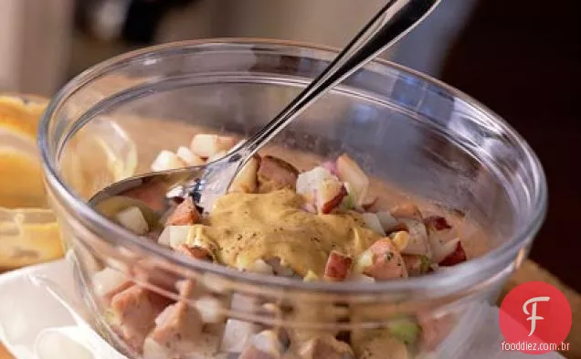 Dijon - salada de batata com Linguiça de frango defumada