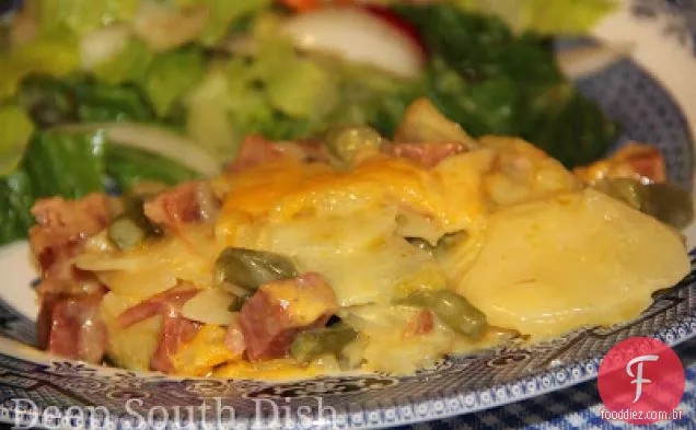 Caçarola de presunto e batata gratinada