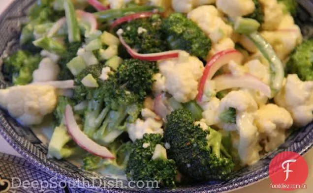 Salada de brócolis e couve-flor