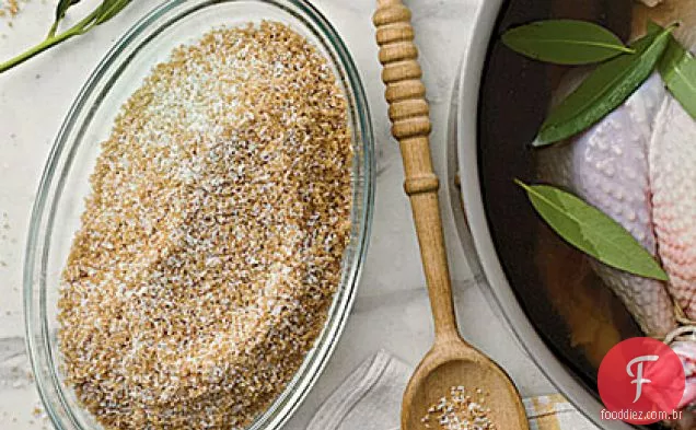 Salmoura básica para frutos do mar, aves e carne de porco