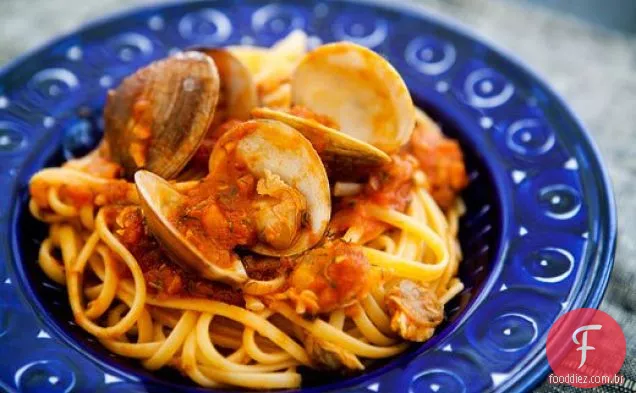 Linguini com molho de molusco