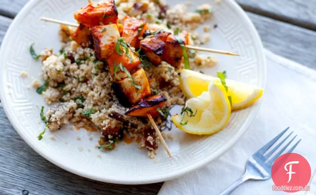 Barbequed Piri Piri Abóbora E Halloumi Espetos
