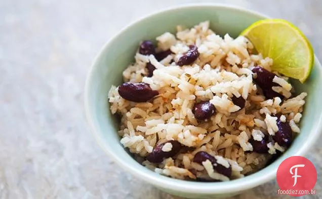 Arroz de coco e feijão