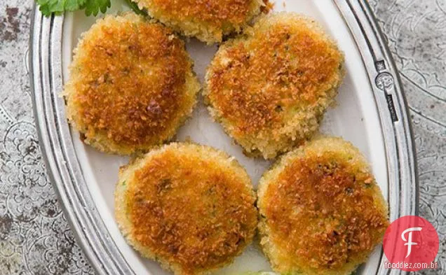 Bolos de caranguejo com gengibre e limão