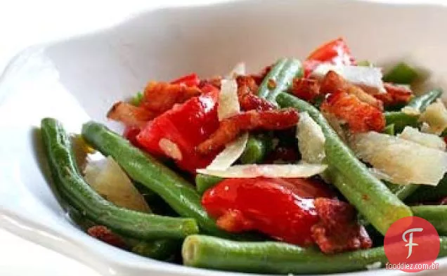 Feijão verde quente e salada de Pancetta