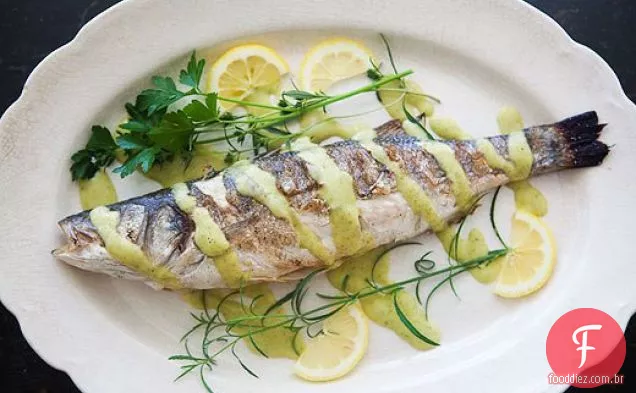 Branzino grelhado com vinagrete de alecrim