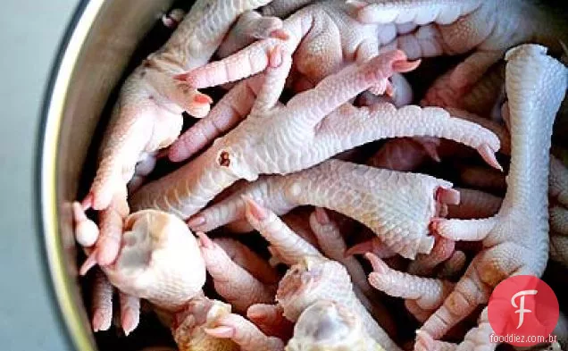 Como Fazer estoque de pés de frango