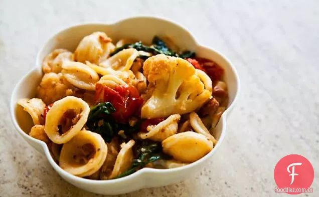 Macarrão com couve-flor assada e Prosciutto