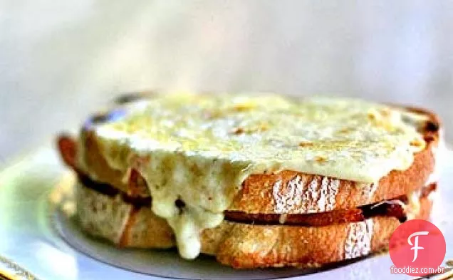 Croque Monsieur presunto e Sanduíche de queijo