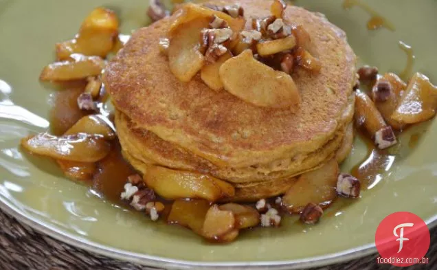 Panquecas De Abóbora Com Maçãs Salteadas