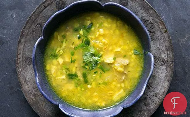 Sopa de peru com limão e cevada