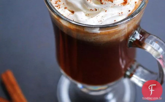 Cocktail de clima frio abóbora Buttered Rum