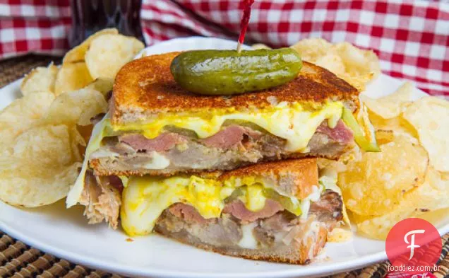 Sanduíche De Queijo Grelhado Cubano