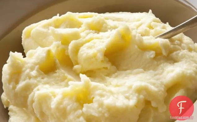 Purê De Batatas Com Alho De Amêndoa