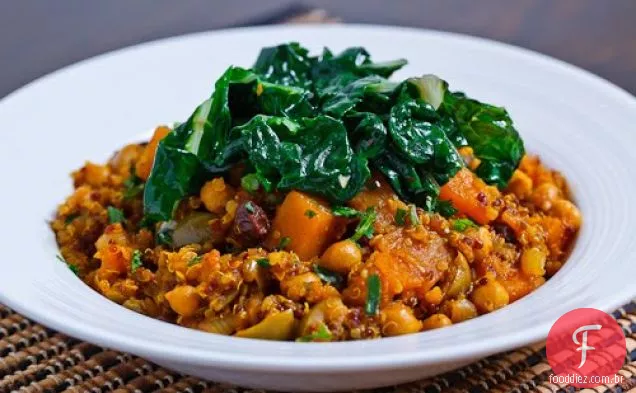 Abóbora marroquina, grão de bico e quinoa Tagine