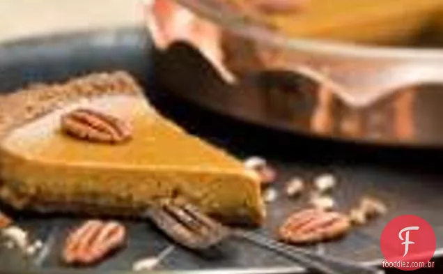 Torta De Abóbora Em Uma Crosta De Miolo De Noz-Pecã De Gengibre