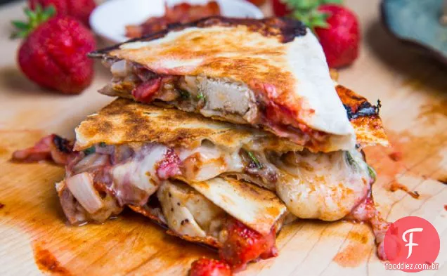Frango grelhado balsâmico de morango e Quesadillas de Bacon